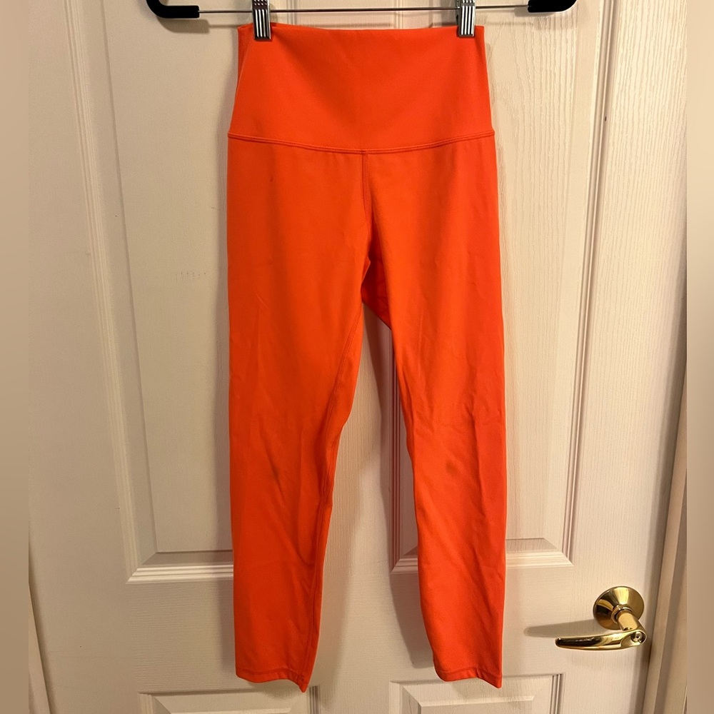 Born Primitive Your Go To 2.0 Leggings. Never worn.